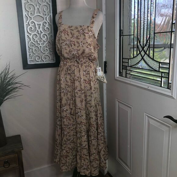 Sunday Mi Amor ladies sun dress - Picture 2 of 7